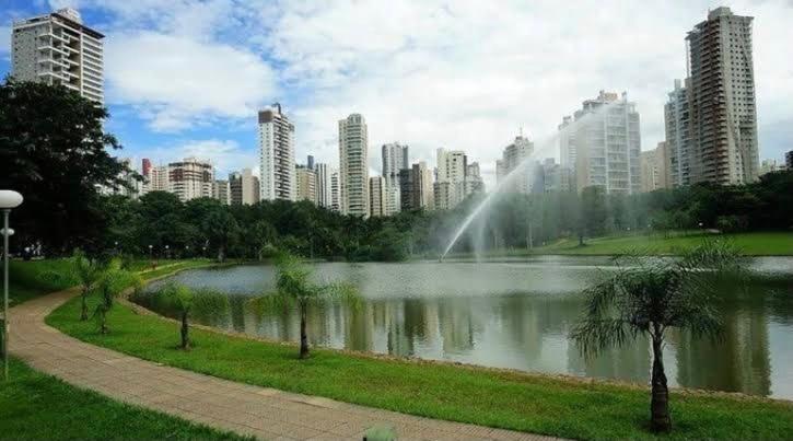 Gyn Temporada! Flat Proximo Ao Parque Vaca Brava! Apartment Goiania Luaran gambar